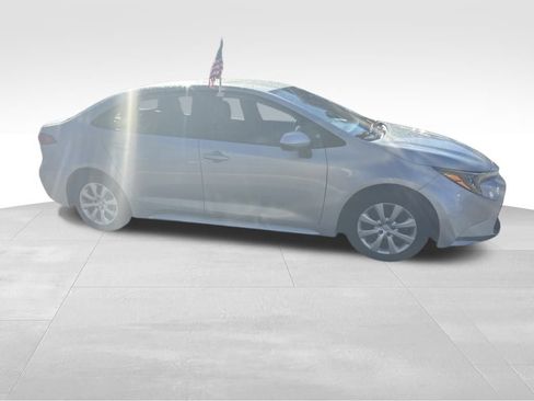Used 2024 Toyota Corolla LE image 25