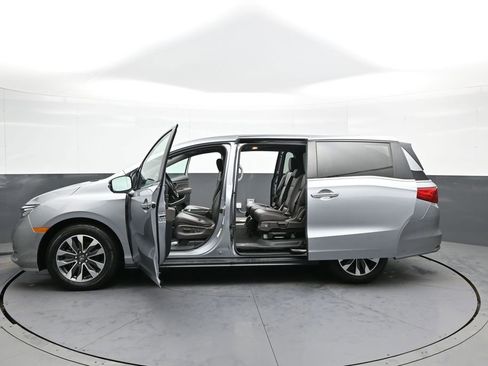 Certified 2023 Honda Odyssey EX-L image 45