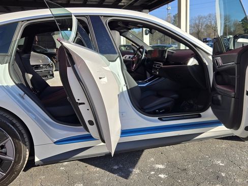 Used 2023 BMW i4 eDrive40 w/ Premium Package image 16