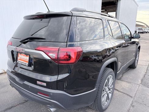 Used 2017 GMC Acadia SLT AWD/4WD image 5
