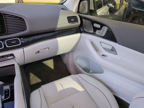 Used 2022 Mercedes-Benz Maybach GLS 600 Maybach GLS 600 image 16