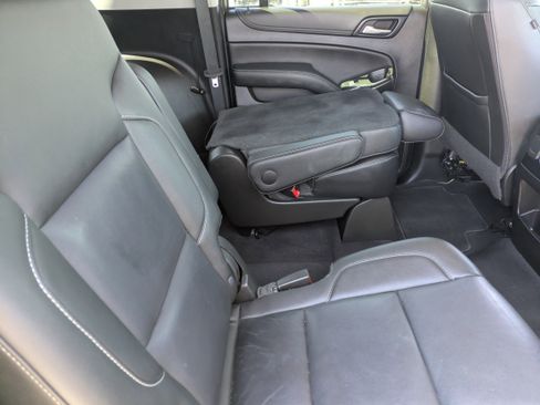 Used 2019 GMC Yukon XL SLT image 14