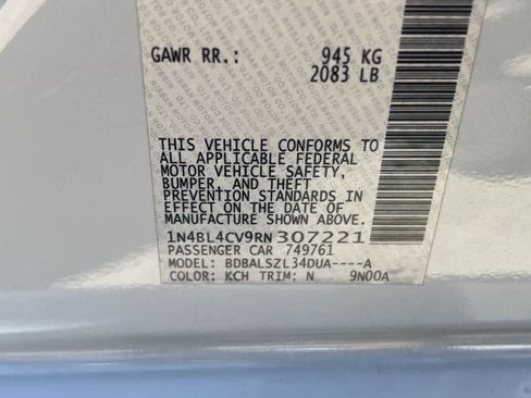 Used 2024 Nissan Altima 2.5 SR FWD image 30