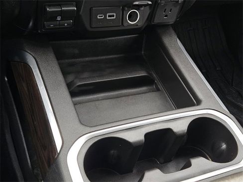 Used 2019 GMC Sierra 1500 SLT w/ SLT Premium Package image 23