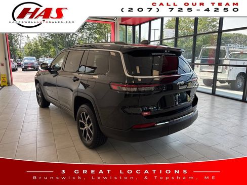 Used 2023 Jeep Grand Cherokee L Limited w/ Luxury Tech Group II AWD/4WD image 5