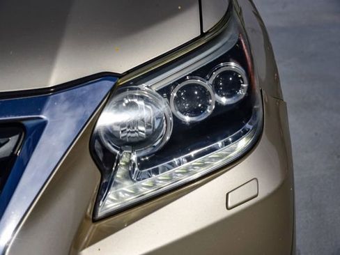 Used 2014 Lexus GX 460 w/ Premium Package image 10