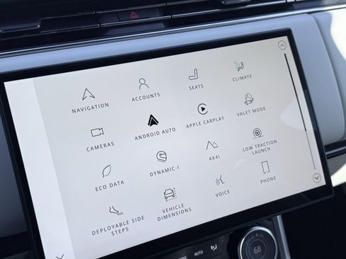 Used 2023 Land Rover Range Rover Long Wheelbase Autobiography image 18