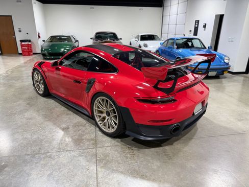 Used 2018 Porsche 911 GT2 RS RWD image 9