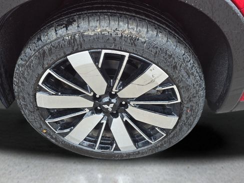 Used 2025 Mitsubishi Outlander SE FWD image 32