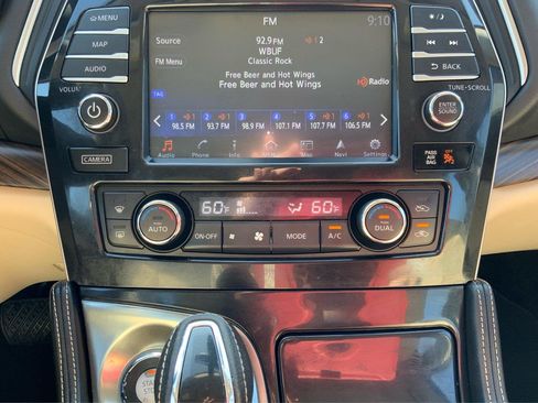 Used 2018 Nissan Maxima Platinum FWD image 32