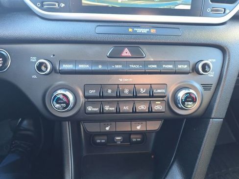 Used 2022 Kia Sportage LX w/ LX AWD Value Edition Package image 19