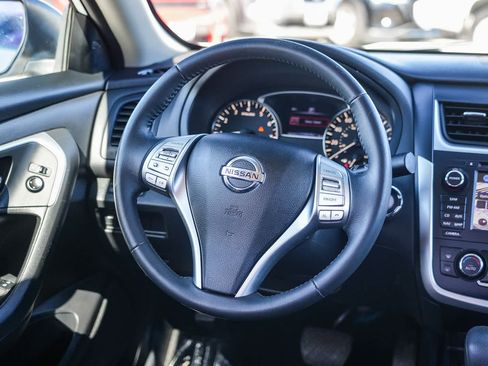 Used 2016 Nissan Altima 2.5 SV w/ Convenience Package FWD image 15