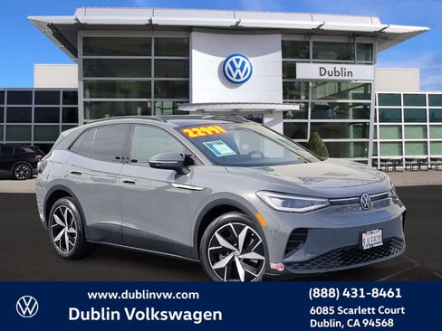 Certified 2023 Volkswagen ID.4 Pro S image 1