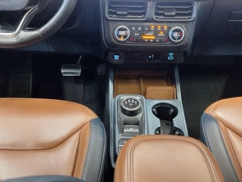 Used 2022 Ford Maverick Lariat w/ Lariat Luxury Package AWD/4WD image 38