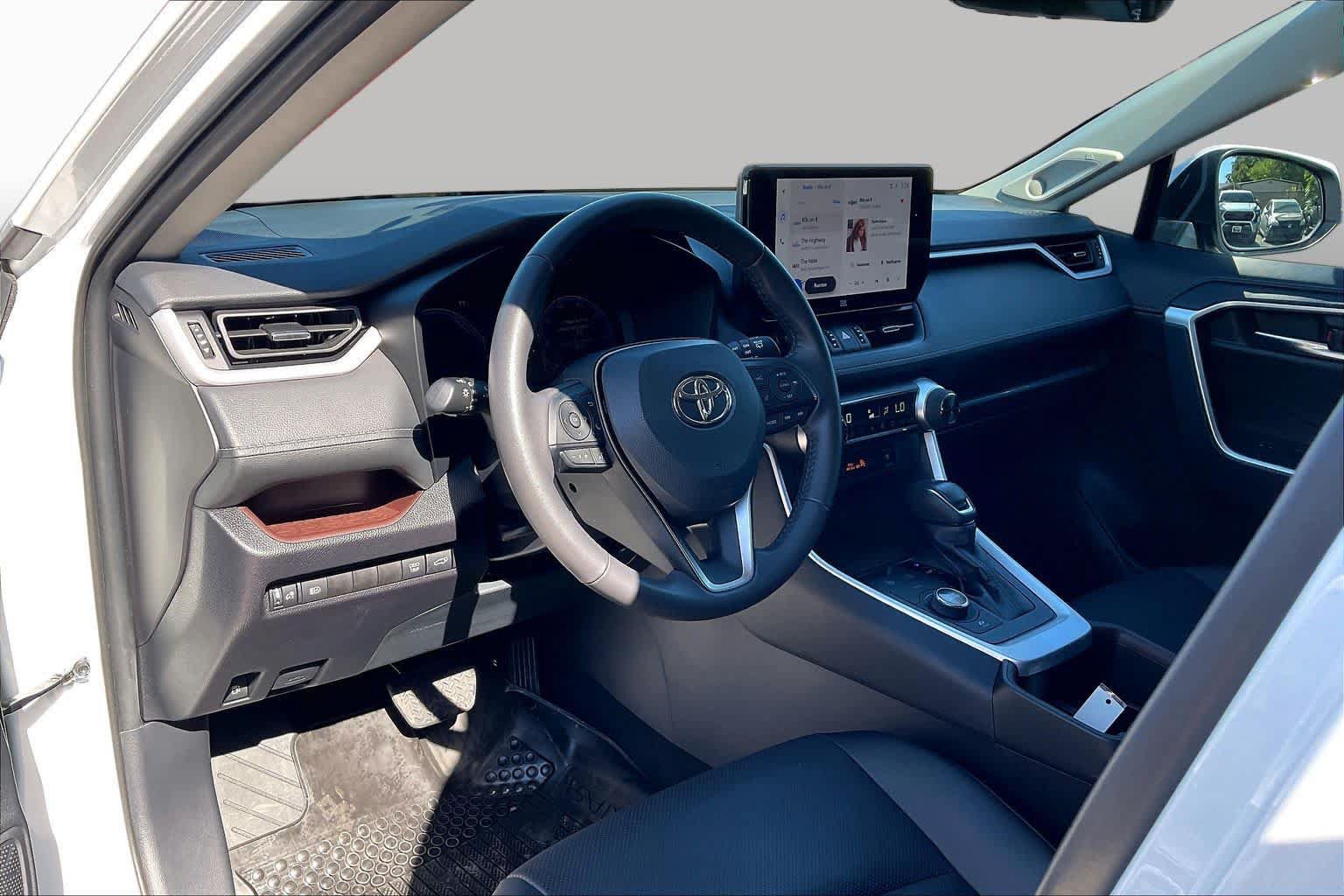Used 2024 Toyota RAV4 Limited AWD/4WD image 17