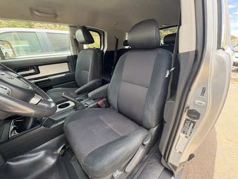 Used 2007 Toyota FJ Cruiser 4WD image 19