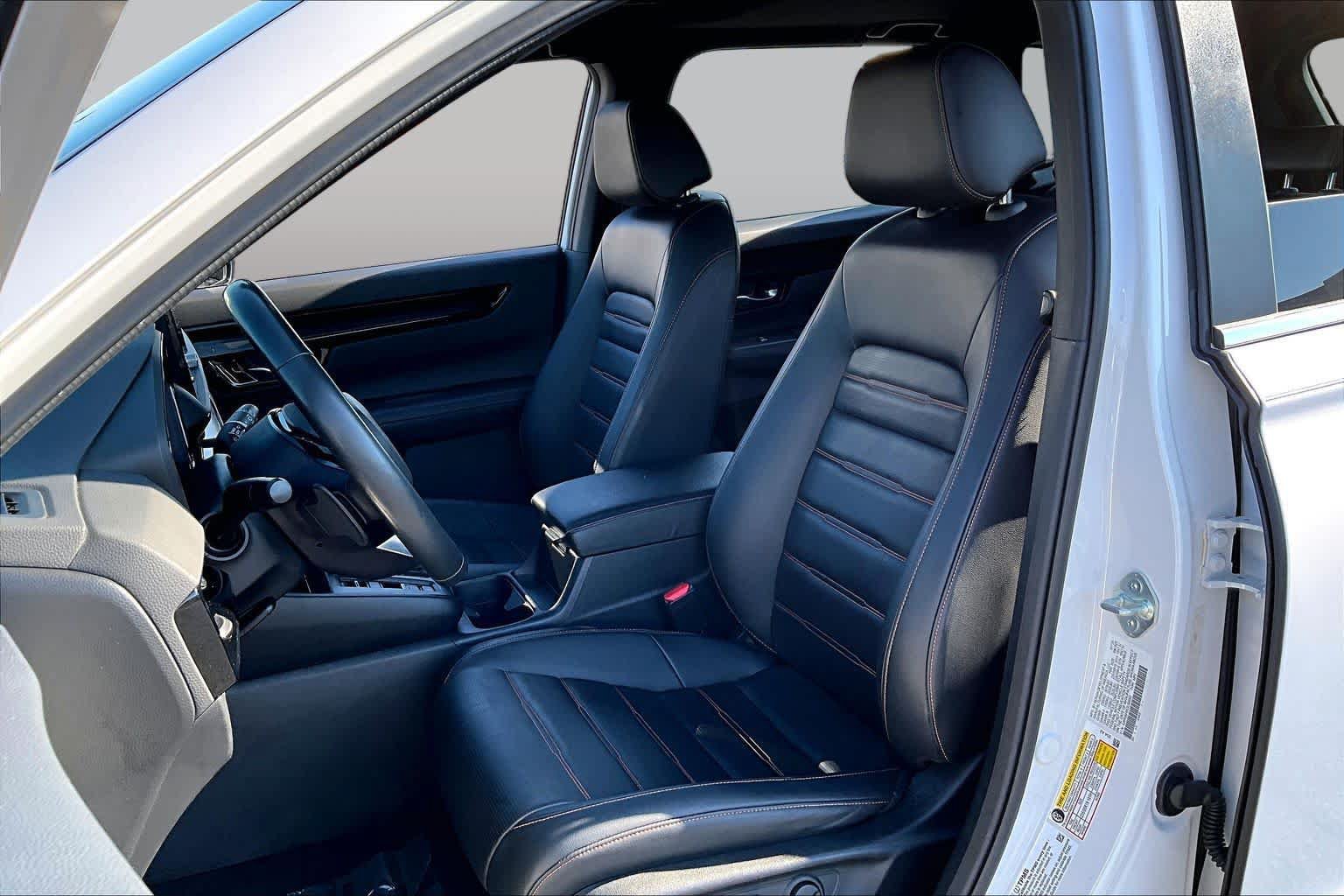 Used 2025 Honda CR-V Sport Touring image 8