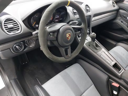 Certified 2025 Porsche 718 Cayman GT4 RS RWD image 4