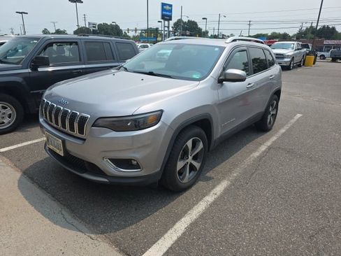 Used 2019 Jeep Cherokee Limited AWD/4WD image 1