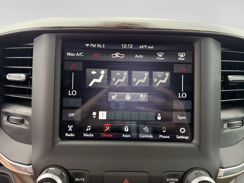 Used 2020 RAM 1500 Laramie AWD/4WD image 28