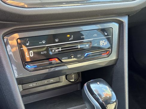 Certified 2023 Volkswagen Tiguan SE w/ Panoramic Sunroof Package image 21