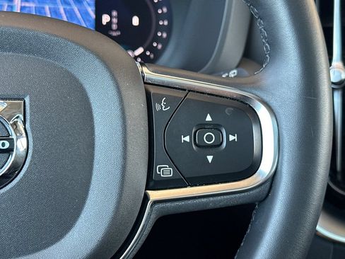 Used 2024 Volvo XC60 B5 Core AWD/4WD image 33