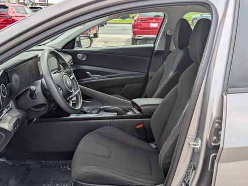Used 2024 Hyundai Elantra SEL FWD image 14