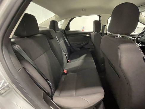 Used 2017 Ford Focus SE FWD image 21