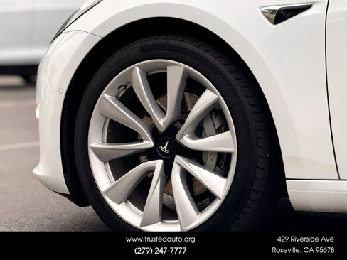 Used 2019 Tesla Model 3 Performance image 21