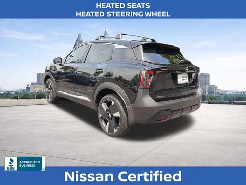 Used 2025 Nissan Kicks SR w/ SR Premium Package FWD image 3