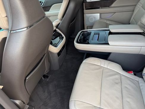 Used 2022 Lincoln Navigator L Reserve AWD/4WD image 18