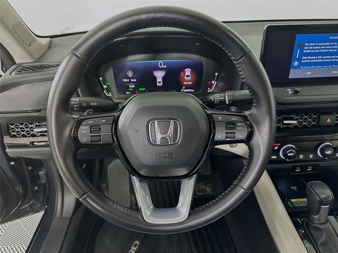 Used 2023 Honda Accord Touring image 19