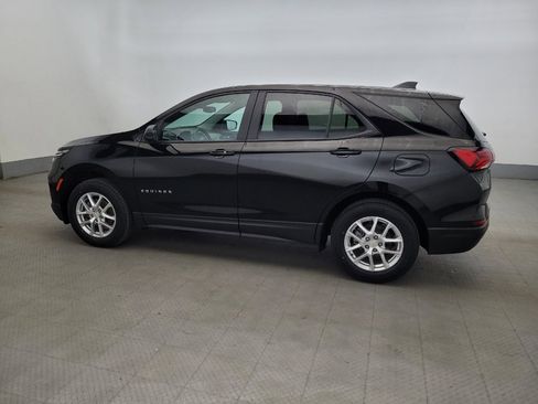 Used 2023 Chevrolet Equinox LS w/ LS Convenience Package AWD/4WD image 3