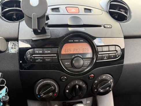 Used 2014 MAZDA MAZDA2 Sport image 17