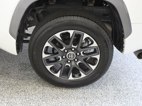 Used 2024 Toyota Tundra Limited RWD image 11