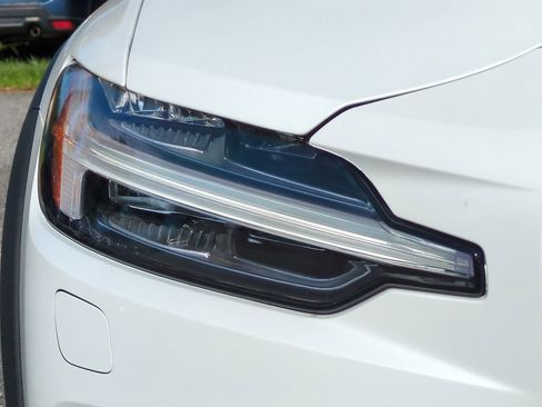 New 2026 Volvo V60 B5 Cross Country Plus w/ Protection Package Premier image 10