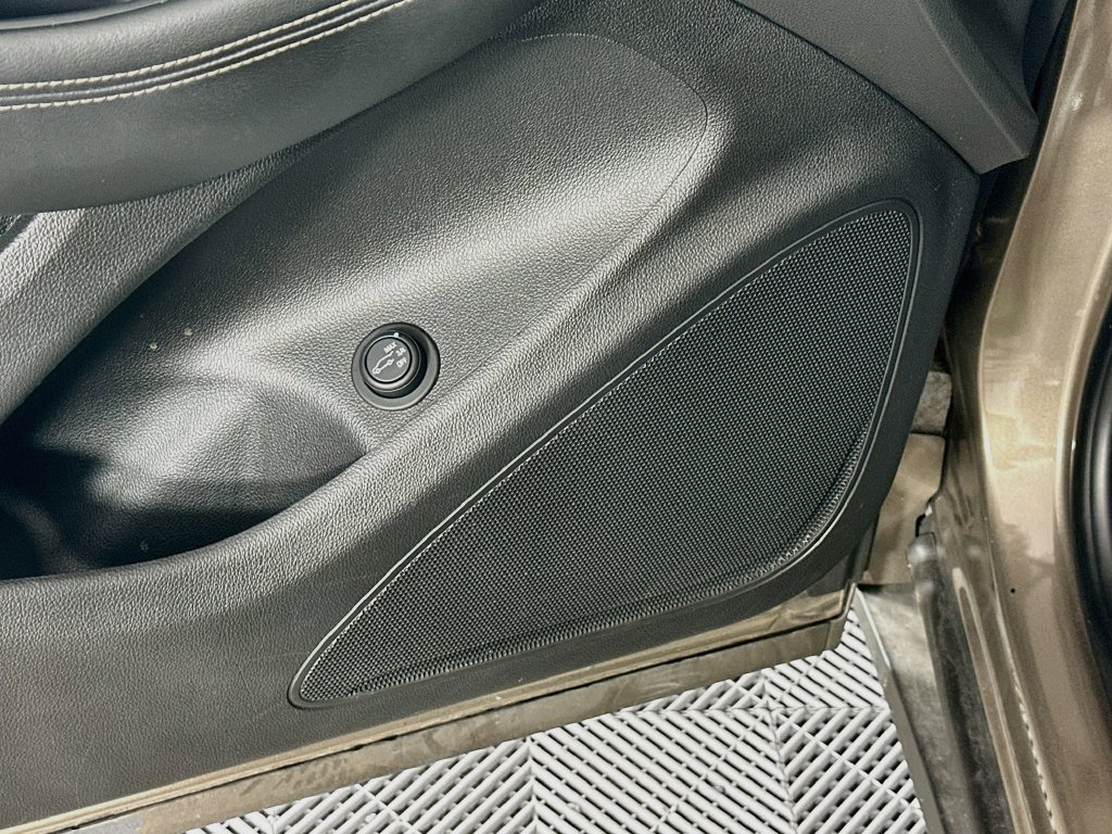 Used 2017 Buick Envision Essence FWD image 26