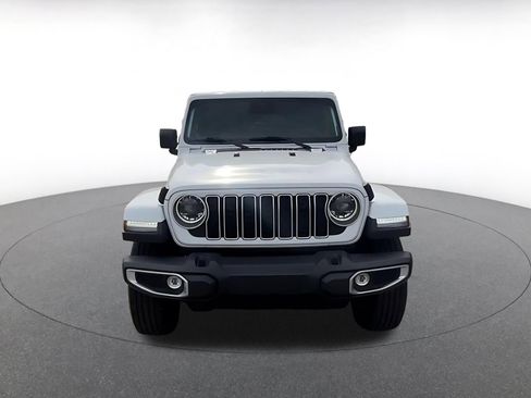 Used 2025 Jeep Wrangler Unlimited Sahara AWD/4WD image 5