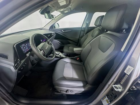 Used 2024 Kia Niro Wind FWD image 13