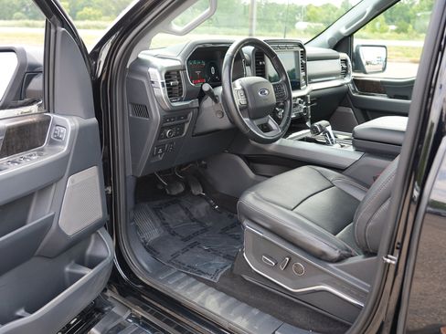 Used 2021 Ford F150 Lariat w/ Equipment Group 502A High AWD/4WD image 15