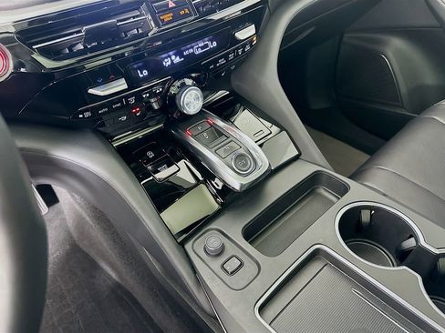 Used 2025 Acura MDX w/ Technology Package image 17