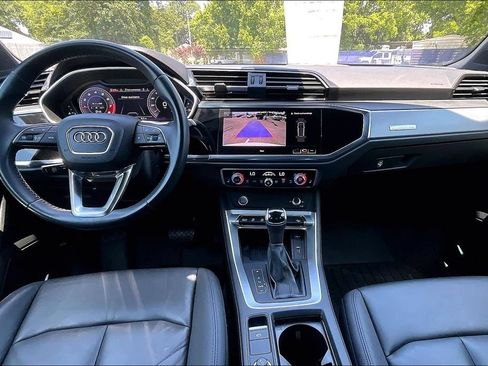 Used 2020 Audi Q3 2.0T Premium Plus w/ Premium Plus Package AWD/4WD image 6