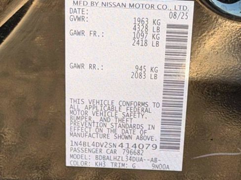 Used 2025 Nissan Altima 2.5 SV FWD image 24