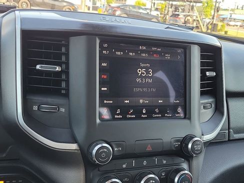Used 2020 RAM 1500 Big Horn RWD image 15