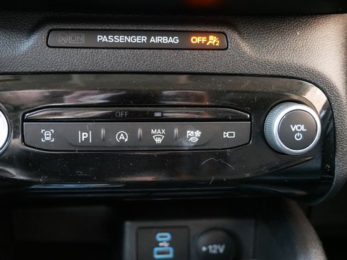 Used 2023 Ford Escape Platinum AWD/4WD image 18