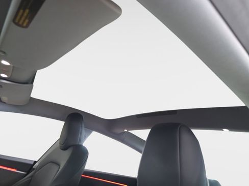 Used 2025 Tesla Model 3 Long Range image 29
