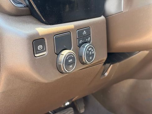 Used 2022 Chevrolet Silverado 1500 RST w/ Protection Package RWD image 21