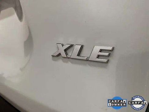 Used 2024 Toyota RAV4 XLE Premium image 93