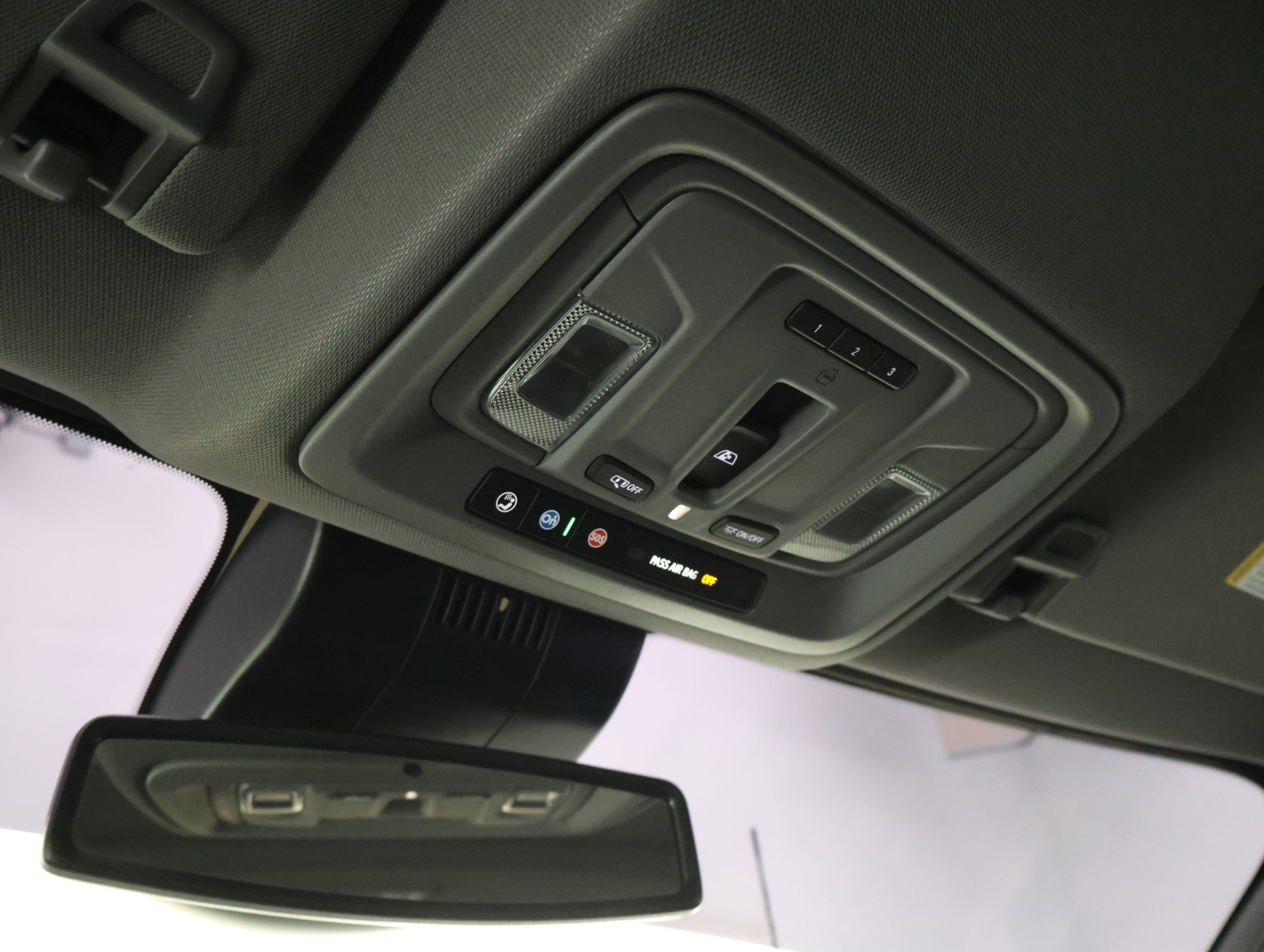 Used 2024 Chevrolet Silverado 2500 LT AWD/4WD image 12