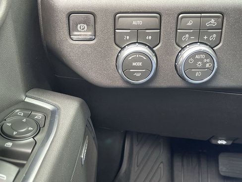 New 2026 GMC Sierra 1500 Elevation w/ Elevation Premium Package AWD/4WD image 18